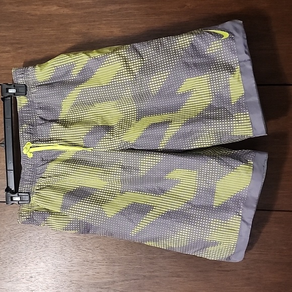 NWT Nike swim short size L - Picture 1 of 6